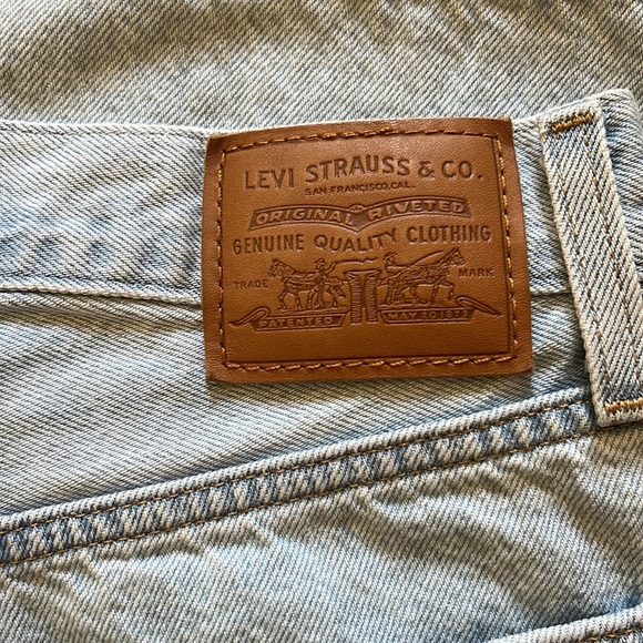 Levi’s Baggy Dad Jeans - Picture 4 of 7